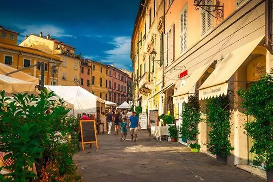 別荘 La Tua Dimora Tra Le Cinque Terre E Le Alpi Apuane サルツァーナ